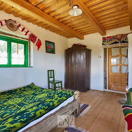 Casă la țară Casa Glod
